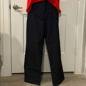 NWT Lee relaxed fit jeans. Dark denim, button and zipper intact. Wide leg